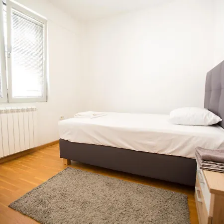 Three Bedroom Near Center * Σκόπια