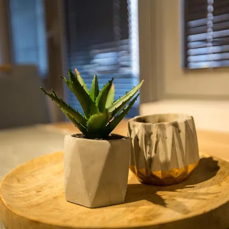 Διαμέρισμα Three Bedroom Near Center