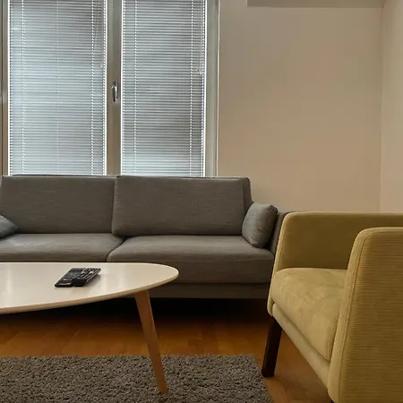 Διαμέρισμα Three Bedroom Near Center